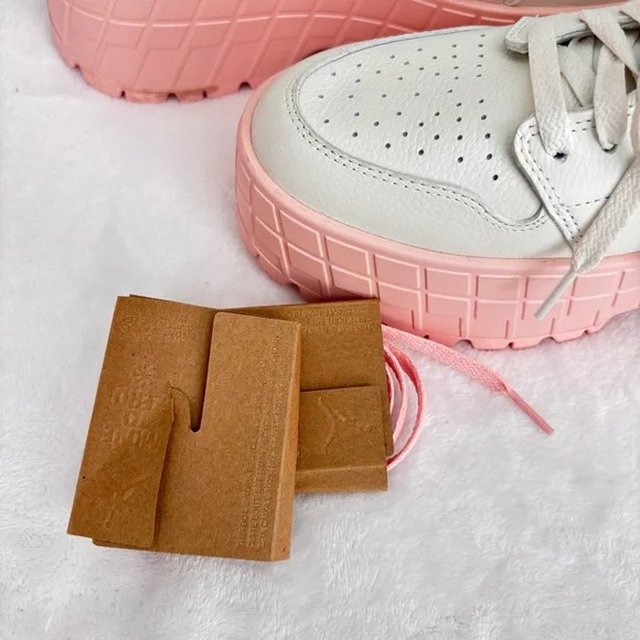 NIKE AIR JORDAN 1 Brooklyn White & Pink Sneaker Boot--NEW--12 - Picture 8 of 14